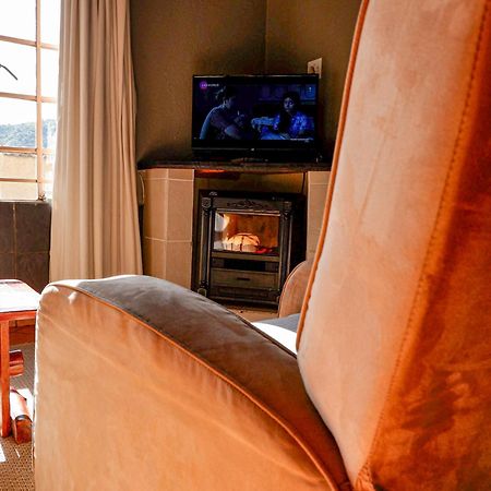 Lions Rock Rapids - Lodge Гейзівью Номер фото
