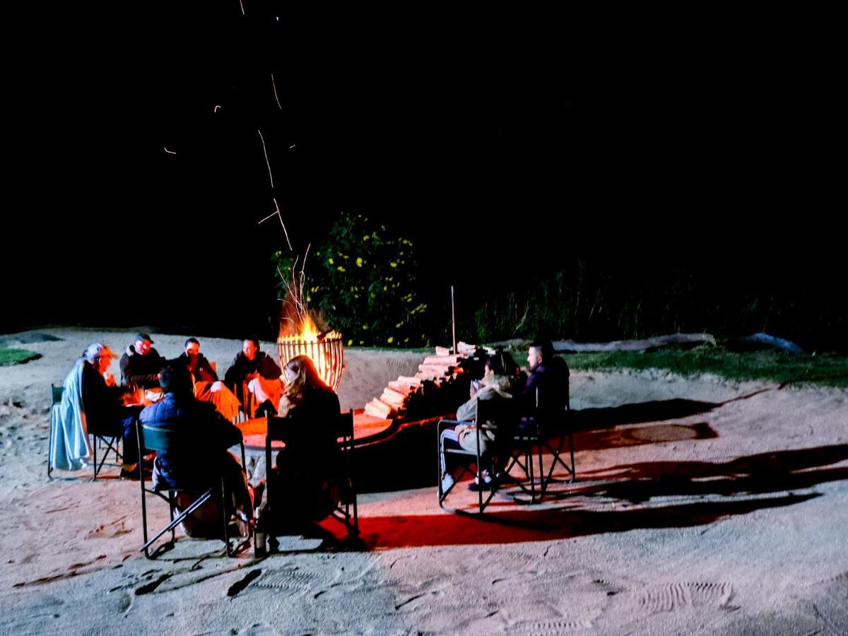 Lions Rock Rapids - Lodge Гейзівью Екстер'єр фото